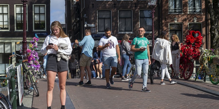 Nederland, Amsterdam, drukte in het stadscentrum
