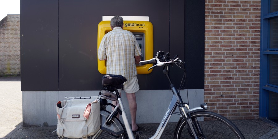 Pinnen bij een geldmaat.