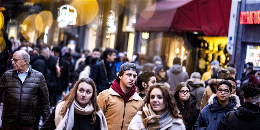 Shoppers in Amsterdam