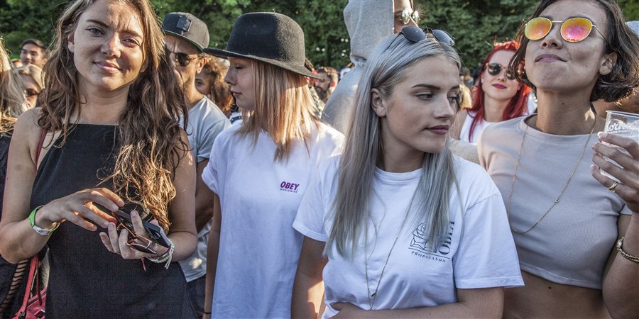 Young Dutch people nearly all happy