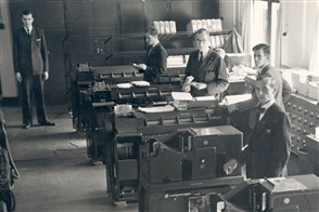 CBS-medewerkers aan het werk tijdens de Tweede Wereldoorlog