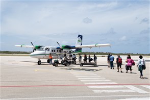 Vliegtuig op vliegveld Bonaire