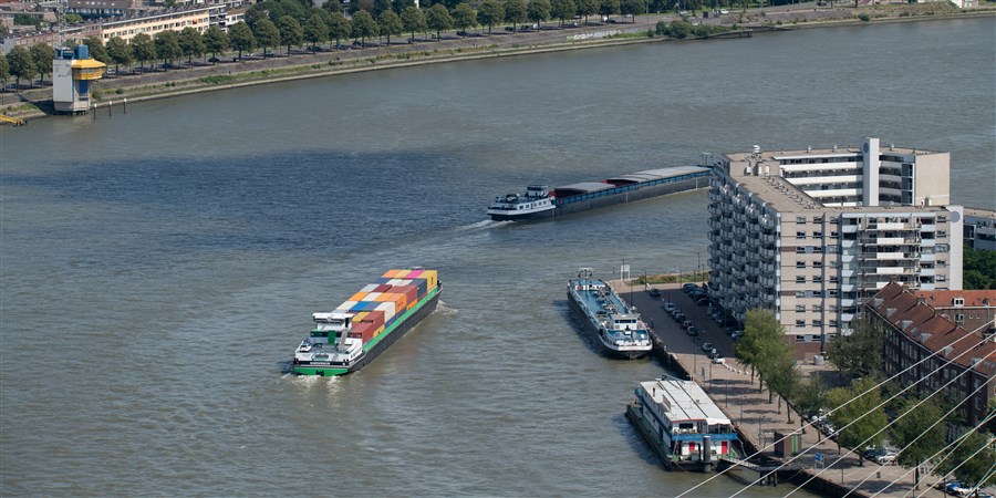 Binnenvaart in Rotterdam