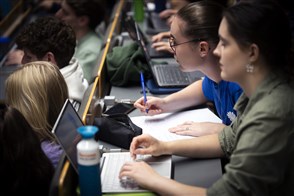 Studenten tijdens hoorcollege