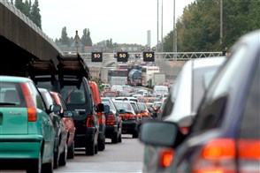 Drukte op snelweg A13 bij Rotterdam