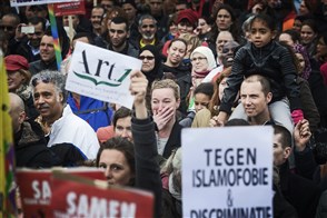 Demo tegen racisme.