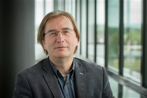 Hans Schmeets is hoogleraar sociale statistiek aan de Universiteit Maastricht