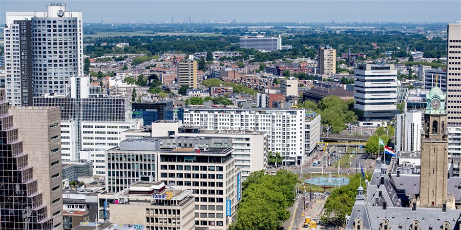 Uitzicht op bedrijven in Rotterdam