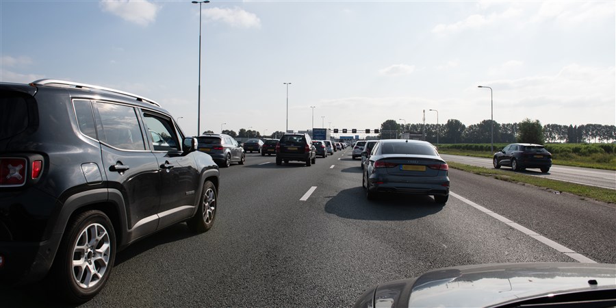 Verkeer op de Nederlandse snelweg