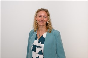 Prof. dr. E.A.L.M.G &#40;Elke&#41; Moons