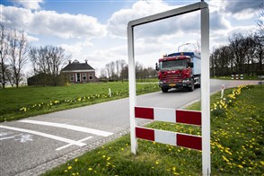 Na de gemeentelijke herindelingen zijn de gemeentelijke plaatsnaamborden in trek