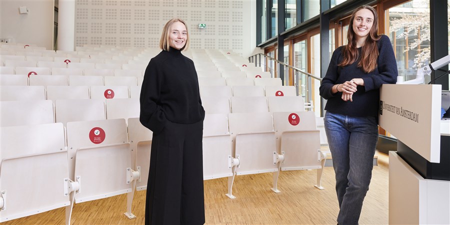 Joosje Goedhart (left) and Tessa Cramwinkel conducted research into fair and explainable algorithms at the University of Amsterdam