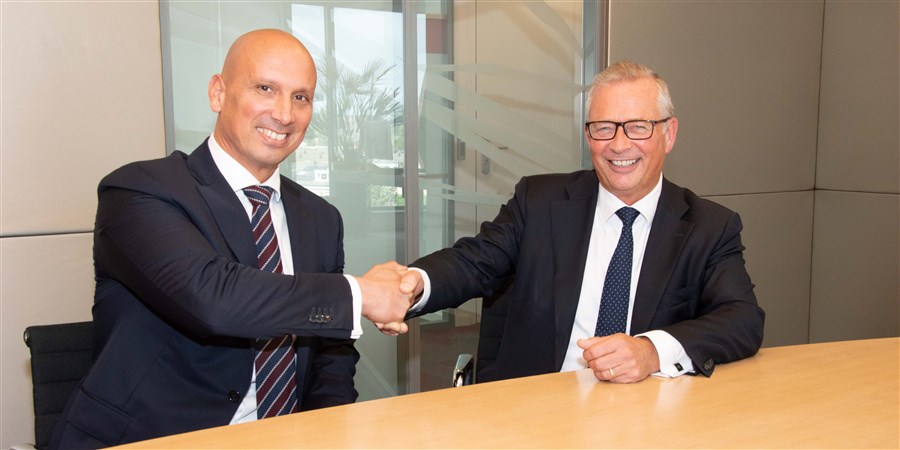 Paul de Krom, CEO van TNO (rechts) en Tjark Tjin-A-Tsoi, Directeur-Generaal CBS (links)