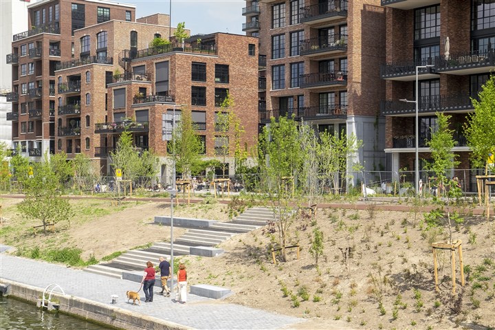 Nieuwbouwappartementen aan de Coolhaven in Rotterdam Het complex heet Little C